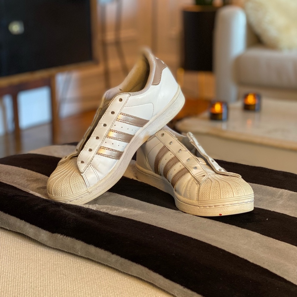 Adidas Superstar White/RoseGold Sneakers US 6 (fits like US 7)